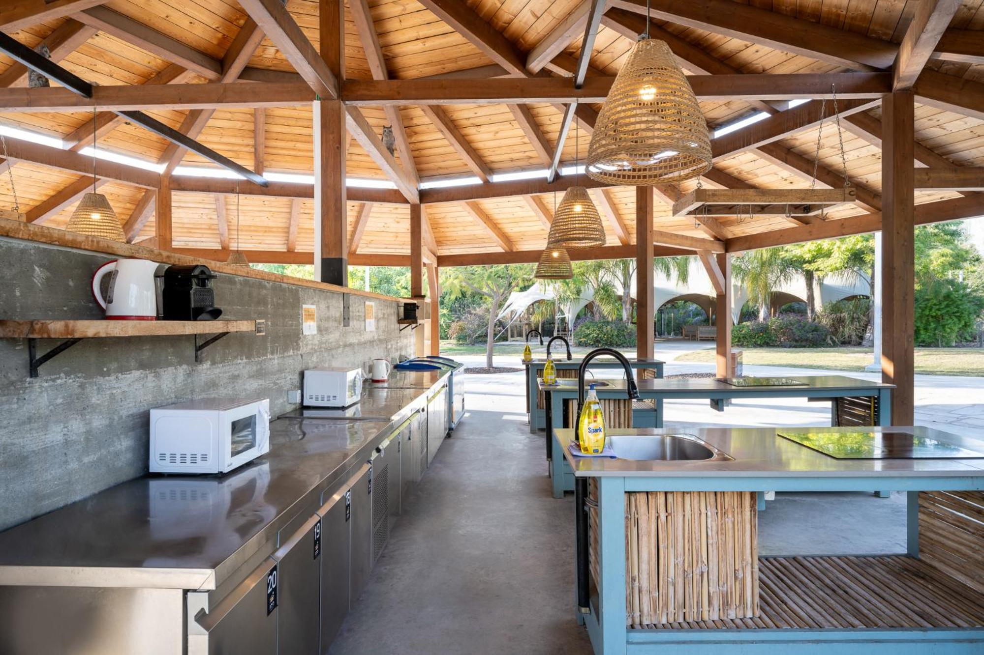 Layla Glamping Hotel Nir Dawid Ngoại thất bức ảnh